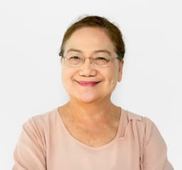Portrait of Aimee, mother of Elise, a JITA CARE participant sharing her testimonial